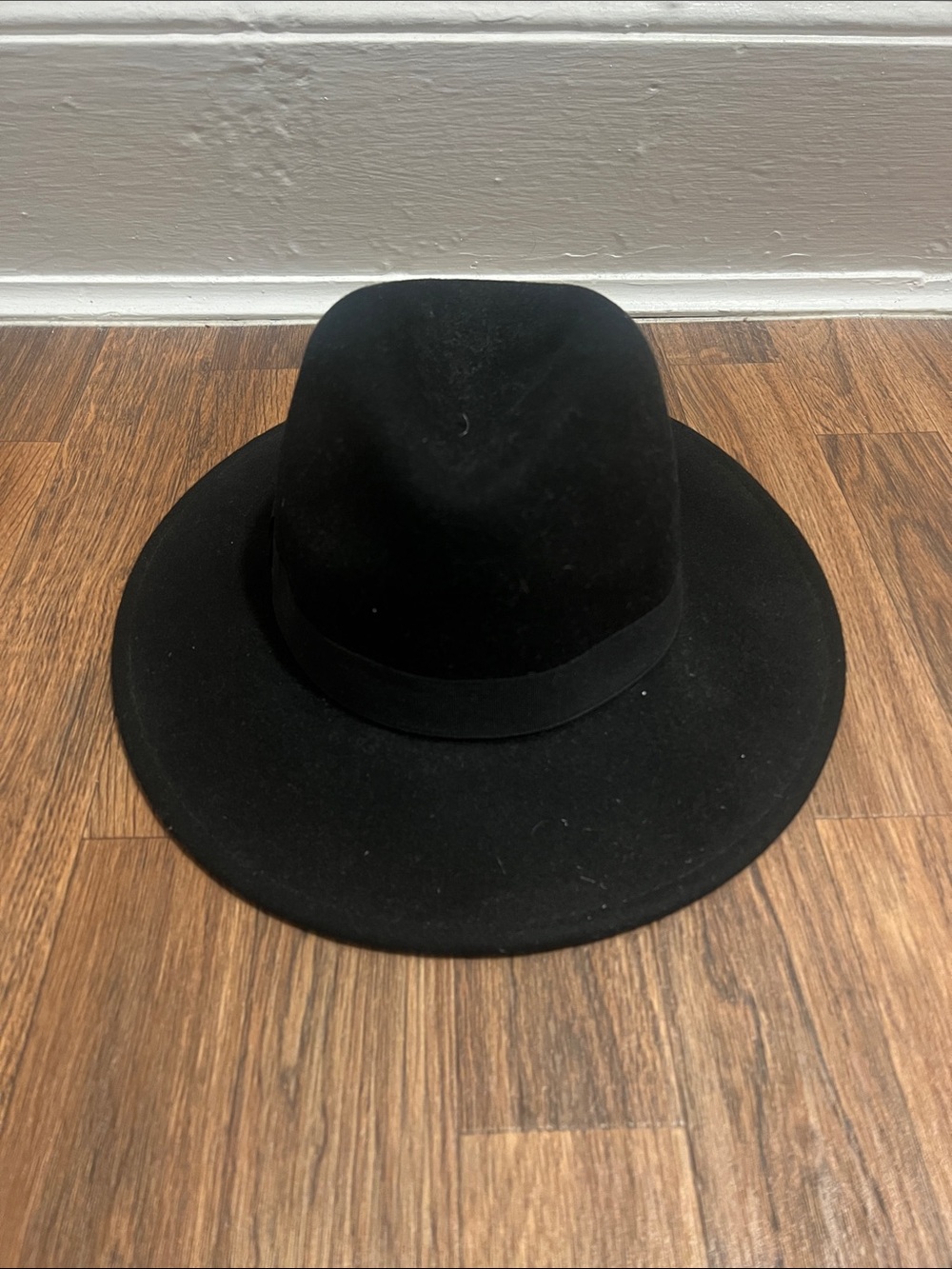 Tart Black Wide-Brim Fedora Hat